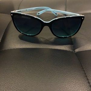 Gorgeous Cat Eye Tiffany Sunglasses